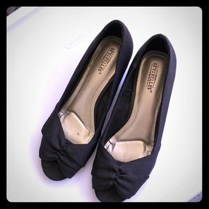 Seychelles 7 black kitten heel wedge